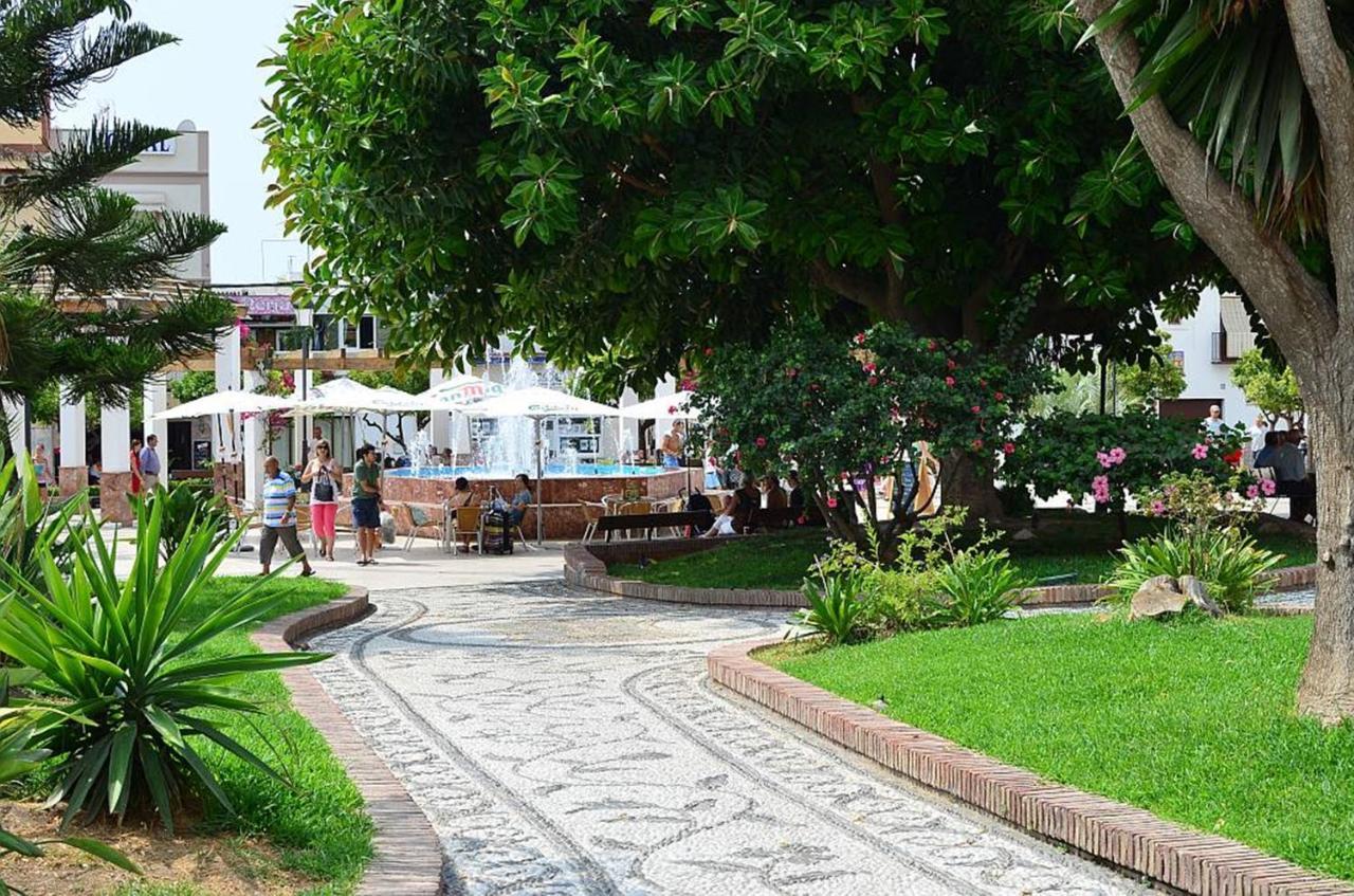 Soleado Apartamento En Nerja Bagian luar foto