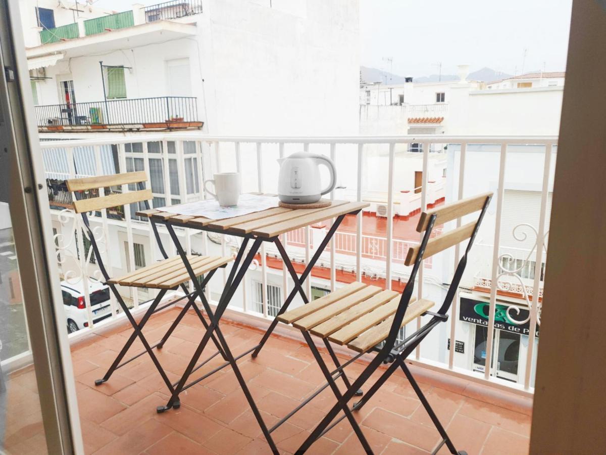 Soleado Apartamento En Nerja Bagian luar foto