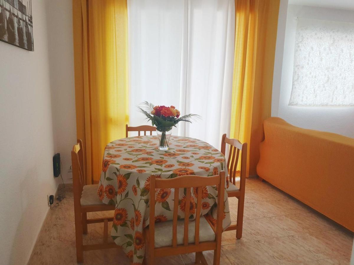 Soleado Apartamento En Nerja Bagian luar foto